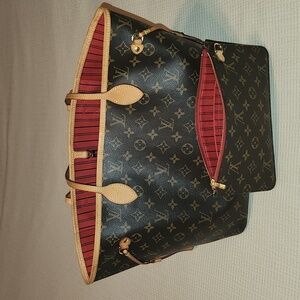 Louis Vuitton Neverfull MM, classic monogram, cherry lining with zippered pouch